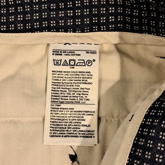 Banana Republic Men's 30"x9" Aiden Short - Picture 9 of 14